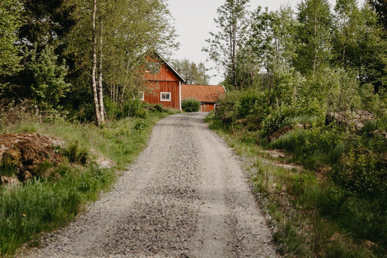울라레드 En Lantlig Idyll Med Skogen Precis Utanfoer Doerren! 빌라 외부 사진